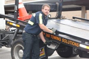 360 Towing Solutions - Flat Tire Change