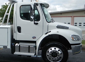 017-servicetruck-towing